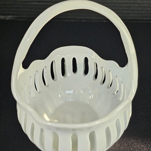 J Godinger Antique Reflections, White Porcelain Reticulated Handled Basket - Picture 2 of 12
